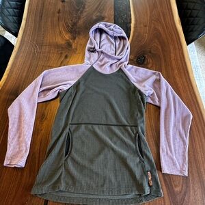 Melanzana Gray & Purple Textured Top